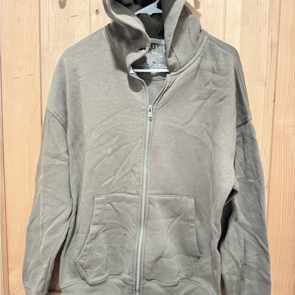 Free Planet Olive Zip-Up hoodie